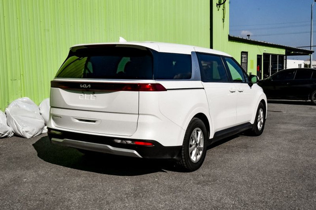 2024 Kia Carnival LX • REAR CAM • LANE KEEP ASSIST • CP/AA in Cars & Trucks in Cornwall - Image 3