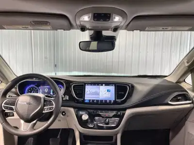 2023 Chrysler Pacifica Limited AWD | Nav | Heated Seats, View more