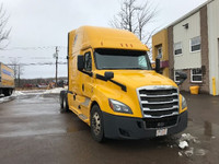 2019 Freightliner T12664ST