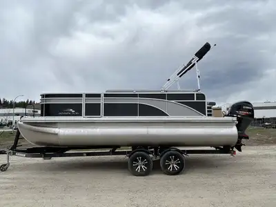 Boat: Bennington 20 S BOW FISHING