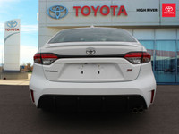 FEATURES OF THE Corolla SE UPGRADE CVT »» Sporty exterior styling with unique accents »» 2.0-litre e... (image 6)