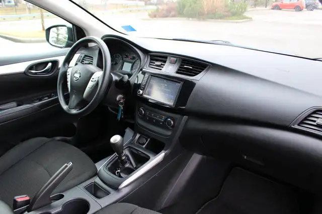 2019 Nissan Sentra in Cars & Trucks in Calgary - Image 22