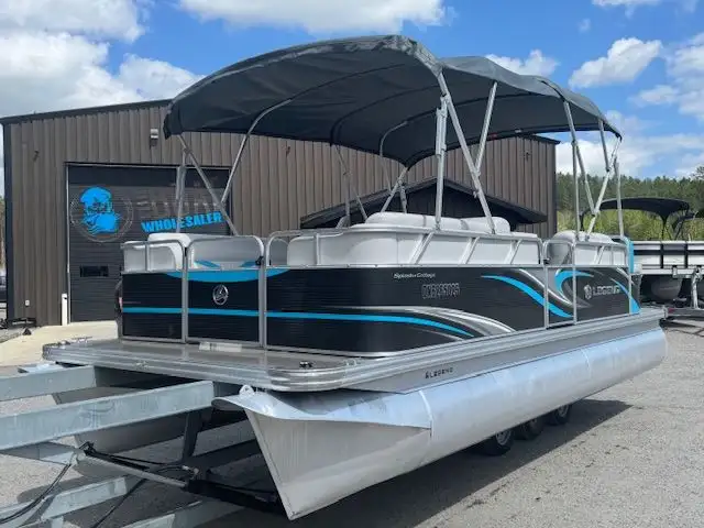 2018 21' LEGEND SPLASH COTTAGE PONTOON 40HP HIGH TORQUE 4-STROKE in Powerboats & Motorboats in Peterborough - Image 3
