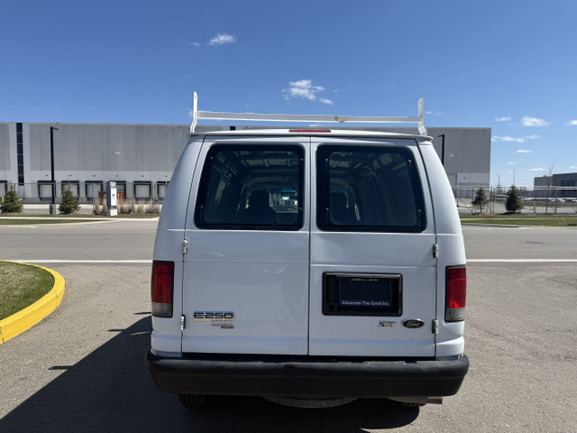 2014 Ford Econoline Cargo Van Ford E-250 CL - CARGO in Cars & Trucks in Oakville / Halton Region - Image 3