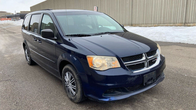 2012 Dodge Grand Caravan SXT Front-wheel Drive Passenger Van Aut in Cars & Trucks in Mississauga / Peel Region - Image 3
