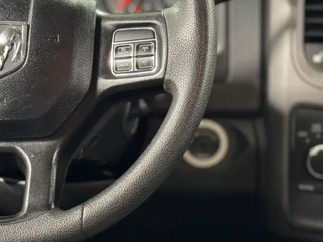2019 Ram 1500 Classic ST - EXPRESS - 4WD - 5.7L V8 - JAMAIS ACCI in Cars & Trucks in Laval / North Shore - Image 14