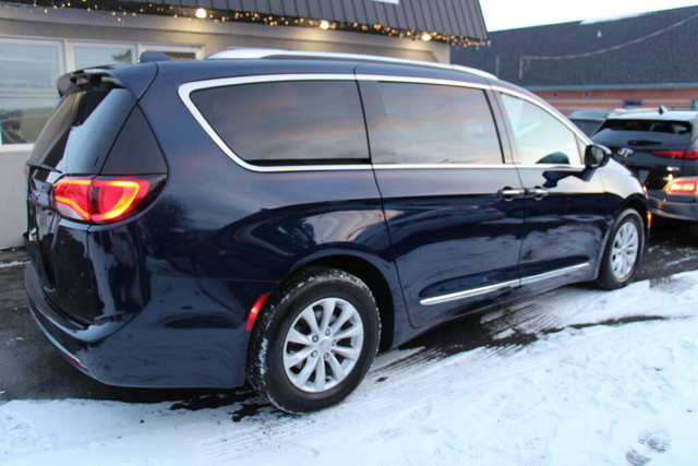 2018 Chrysler PACIFICA L PLUS TOURING in Cars & Trucks in Saint-Hyacinthe - Image 4