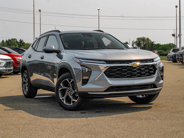 2025 Chevrolet Trax LT in Cars & Trucks in Edmonton - Image 2