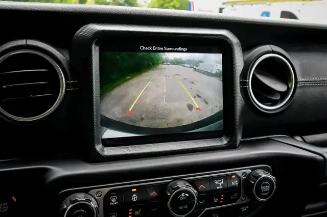 2018 Jeep Wrangler Unlimited Sahara • HEATED SEATS/STEERING • NA in Cars & Trucks in Cornwall - Image 20
