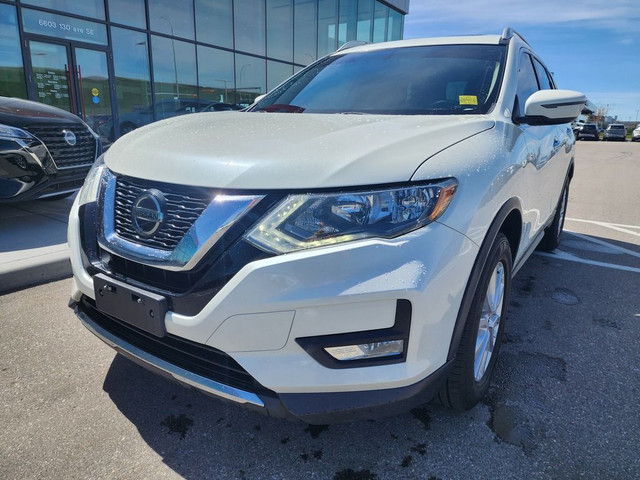  2018 Nissan Rogue SV AWD Moonroof PKG *HEATED SEATS* in Cars & Trucks in Calgary - Image 2