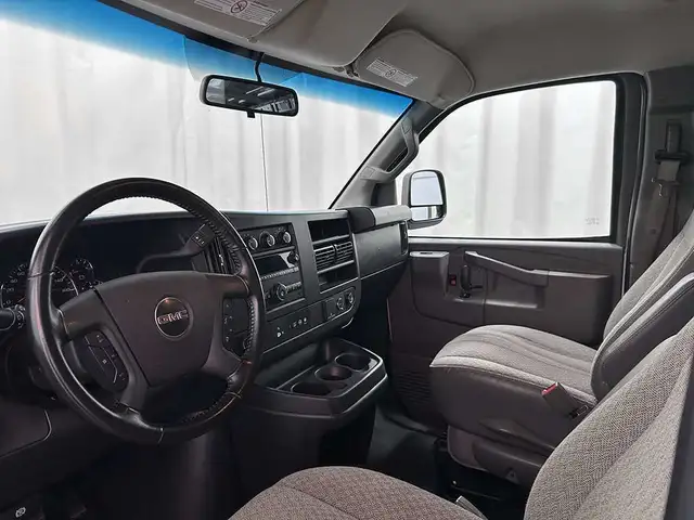 2023 GMC Savana Cargo Van 2500 BOITE COURTE - MAGS - CLIMATISATI in Cars & Trucks in Québec City - Image 22