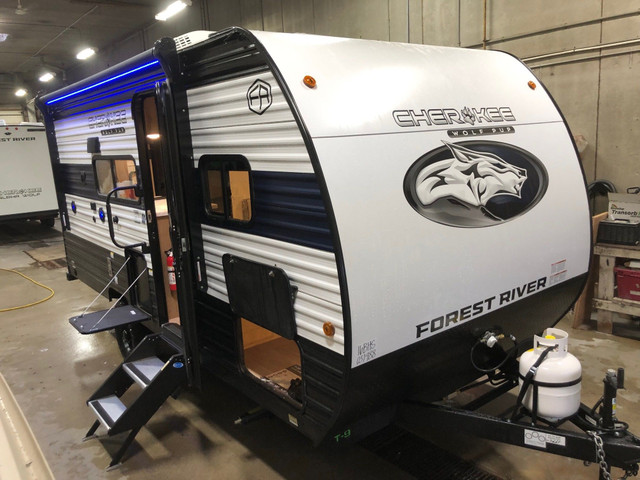 2025 Wolf Pup 16BHS Limited Bunk Model in Travel Trailers & Campers in Winnipeg - Image 2