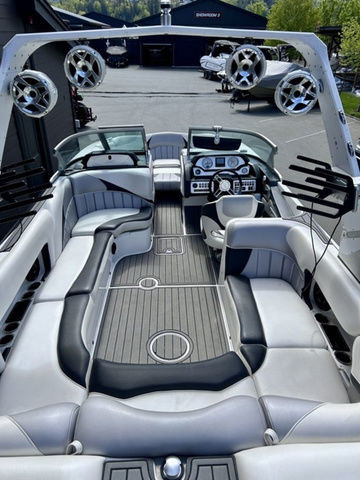 2018 MB Sports B52 23 in Powerboats & Motorboats in Chilliwack - Image 2