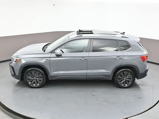 2024 Volkswagen Taos COMFORTLINE Lane Departure Warning with Bli in Cars & Trucks in Dartmouth - Image 34