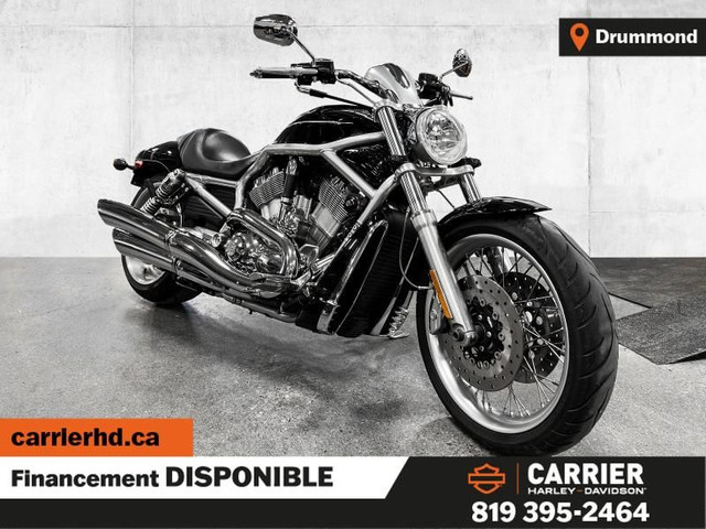 2009 Harley-Davidson V-Rod in Street, Cruisers & Choppers in Drummondville - Image 3