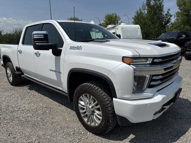 2022 CHEVROLET SILVERADO 3500 HIGH COUNTRY- DIESEL- LEATHER in Cars & Trucks in Calgary - Image 4