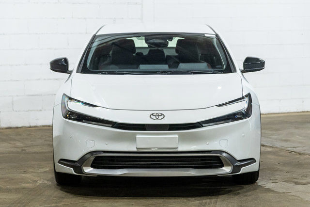 2024 Toyota Prius Prime SE Hybride | Assit. Conduite | Sièges in Cars & Trucks in City of Montréal - Image 2