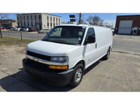 CLEAN CARFAX - ALL SERVICE RECORDS - Hard to Find DIESEL Cargo - 2019 Chevrolet Express G2500 155WB... (image 4)