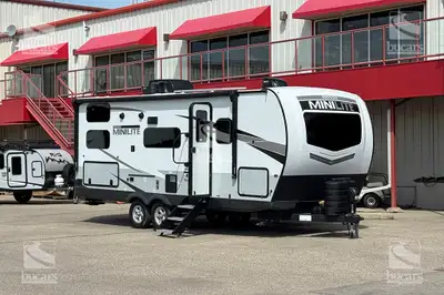 This pre-owned Rockwood Mini Lite 2509S in immaculate condition is a lightweight travel trailer idea...