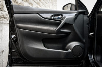 This 2018 Nissan Qashqai is for sale today. This SUV has 112,470 kms. It's black in colour and is co... (image 8)