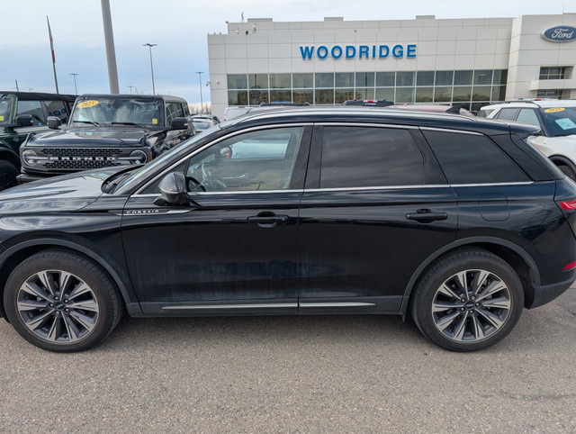 2020 Lincoln Corsair Reserve 2.0L, NAVIGATION, SUNROOF, LEATH... in Cars & Trucks in Calgary - Image 2