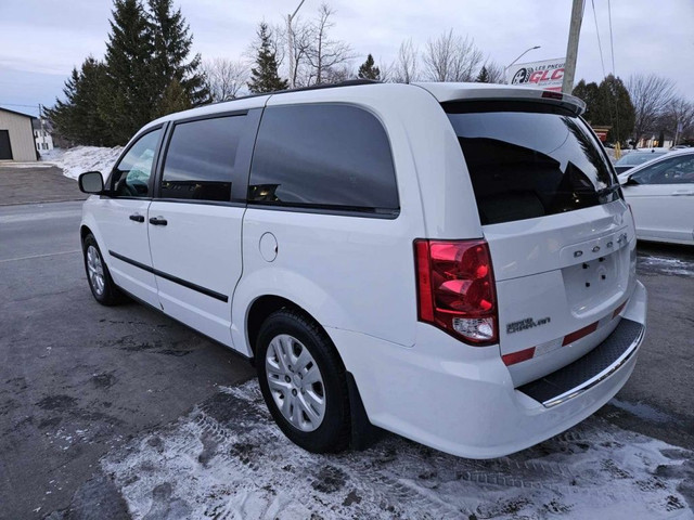 2017 Dodge Grand Caravan Ensemble Valeur Plus dans Autos et camions  à Ville de Québec - Image 3