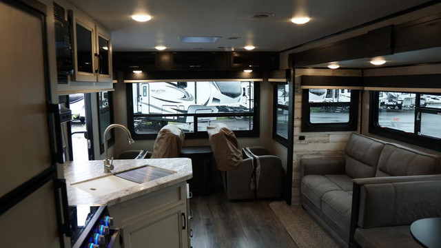 2020 Jayco Jay Feather 27RL in Travel Trailers & Campers in Ottawa - Image 4