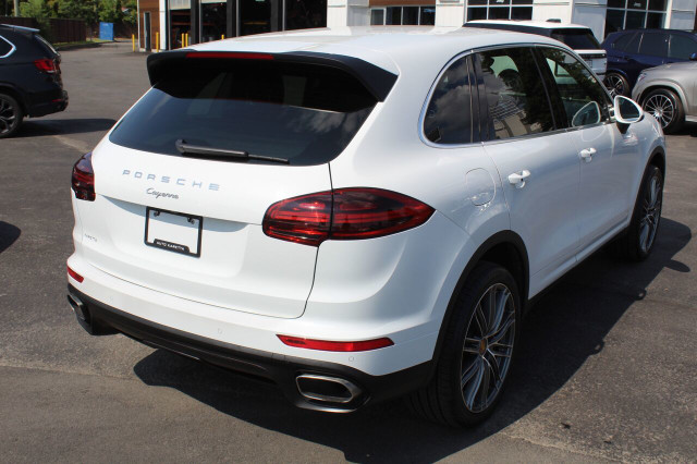 2016 Porsche Cayenne red leather navi pneus et mags 21'' in Cars & Trucks in Laval / North Shore - Image 4