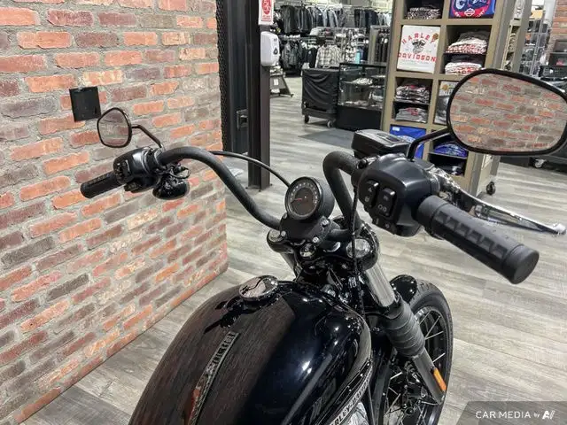 2025 Harley-Davidson FXBB - Street Bob FXBB STREET BOB in Street, Cruisers & Choppers in Calgary - Image 14