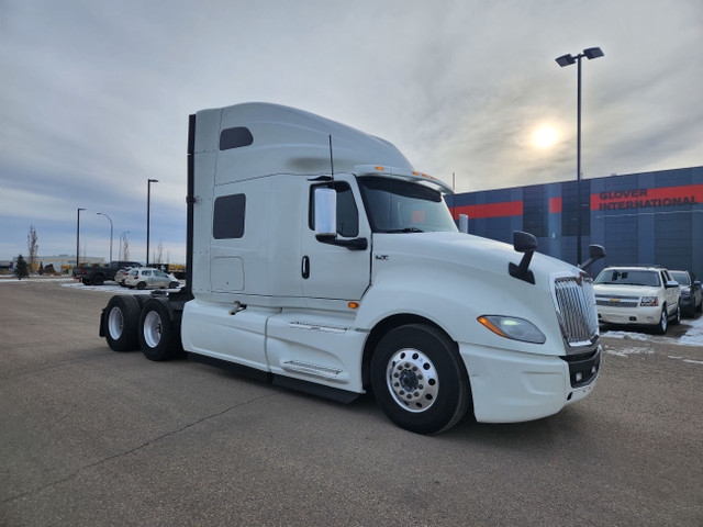 Used - 2020 International LT625 in Heavy Trucks in Red Deer - Image 2