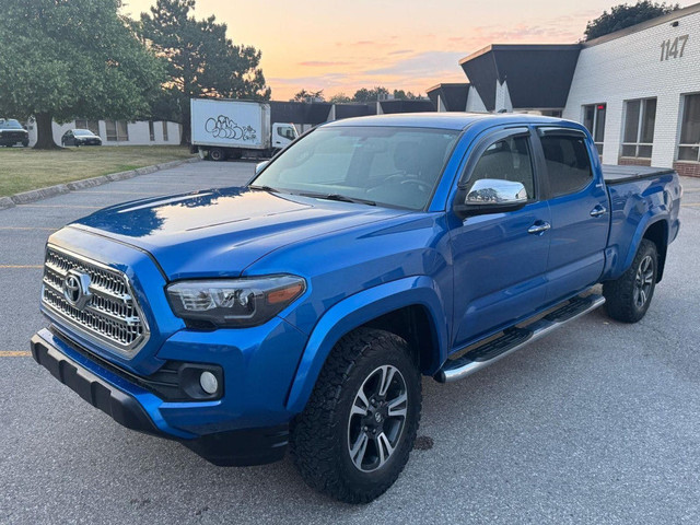 2016 Toyota Tacoma Limited 4x4 Double Cab 127.4 in. WB Automatic in Cars & Trucks in City of Toronto - Image 3