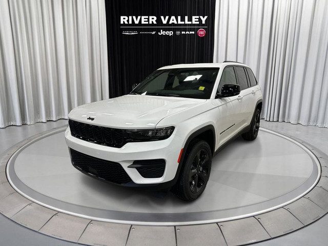 2024 Jeep Grand Cherokee in Cars & Trucks in Strathcona County - Image 3