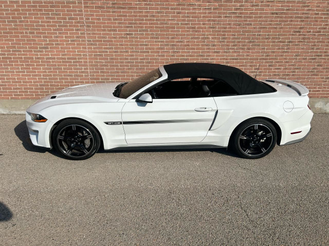  2019 Ford Mustang GT PREMIUM CONVERTIBLE, CALIFORNIA SPECIAL in Cars & Trucks in Oshawa / Durham Region - Image 3