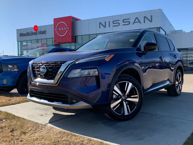 2021 Nissan Rogue Platinum Heated Leather Seats and Steering Whe in Cars & Trucks in Medicine Hat