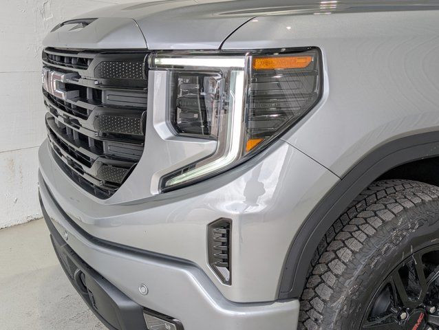 2025 GMC Sierra 1500 Elevation- X31 Offroad Pkg - Premium Pkg in Cars & Trucks in Barrie - Image 2