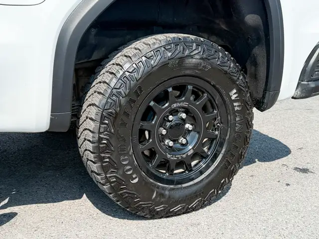 2023 GMC Sierra 1500 AT4X 6.2L V8 WITH REMOTE START/ENTRY, SU... in Cars & Trucks in Ottawa - Image 12