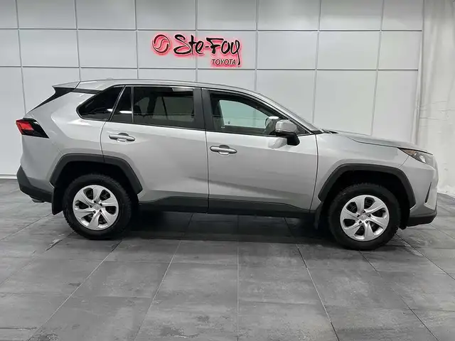 2024 Toyota RAV4 LE AWD - SIEGES CHAUFFANTS - BLUETOOTH in Cars & Trucks in Québec City - Image 11