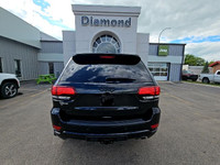 Rugged Capability Meets Urban StyleConfident, capable, and packed with modern amenities, the 2019 Je... (image 5)