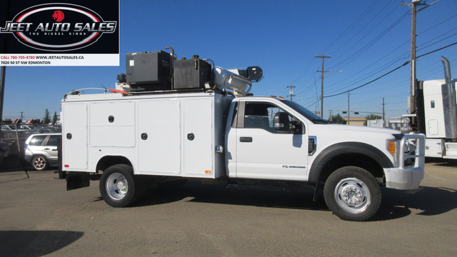 2017 Ford F-550 XLT SERVICE TRUCK WITH CRANE & COMPRESSOR in Cars & Trucks in Edmonton - Image 4