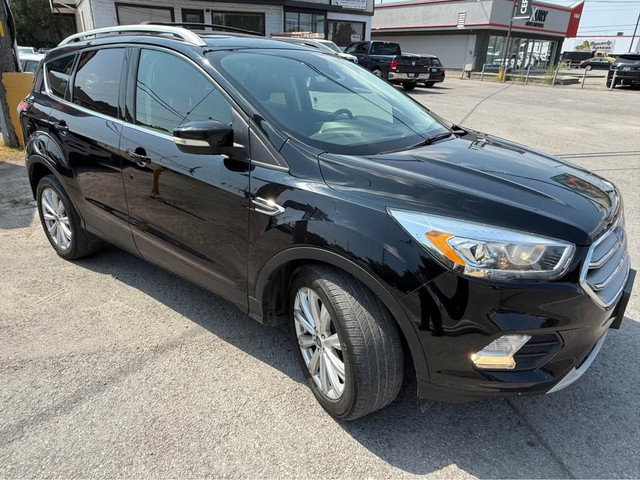 2017 Ford Escape Titanium / LEATHER INTERIOR / SUN ROOF / SUPER  in Cars & Trucks in Ottawa - Image 3