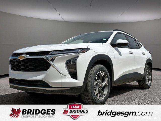2025 Chevrolet Trax LT | Apple Carplay | Heated Seats | Parking in Cars & Trucks in Saskatoon