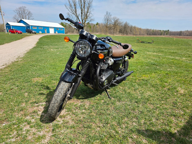 2019 TRIUMP BONNEVILLE T120 Black (FINANCING AVAILABLE) in Street, Cruisers & Choppers in Saskatoon - Image 2