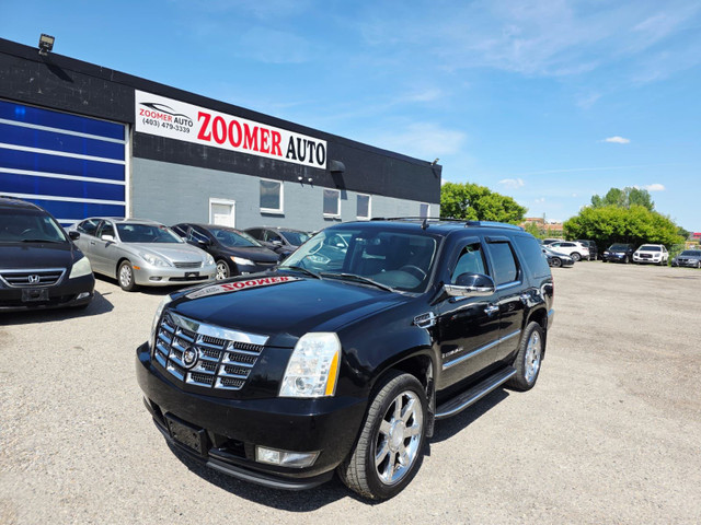 2007 Cadillac Escalade 7 Passenger Sunroof Power Heated Leather  in Cars & Trucks in Calgary