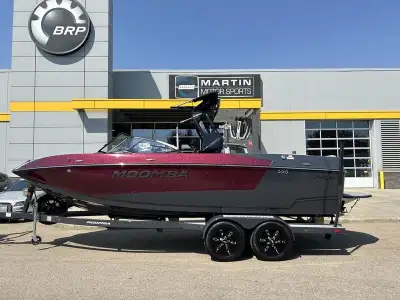 From $571 Bi-Weekly Features: Indmar 6.2L Ford Raptor 450, Catalyst w/1.7 trans V-drive Engine Surf...