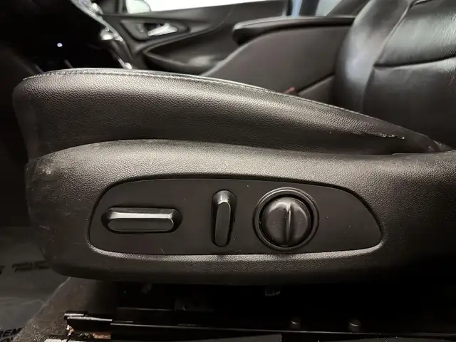 2018 Chevrolet Malibu Premier 2,0 Turbo Toit pano Cuir Audio Bos in Cars & Trucks in Laval / North Shore - Image 16
