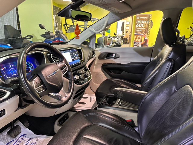 2021 Chrysler Pacifica HYBRID | TOURING L | LEATHER | NAVIGATION in Cars & Trucks in Markham / York Region - Image 2