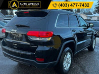THE 2018 JEEP GRAND CHEROKEE LAREDO COMBINES RUGGED CAPABILITY WITH COMFORTABLE LUXURY. THIS SUV OFF... (image 4)