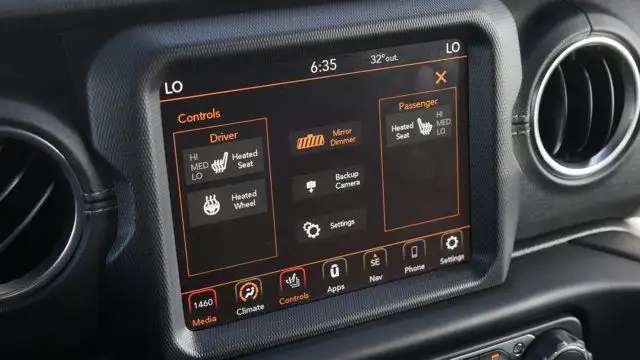 2019 Jeep Wrangler Unlimited Sahara 4x4 | Leather in Cars & Trucks in Guelph - Image 21