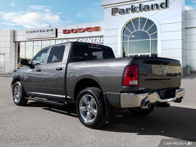 2019 Ram 1500 Classic SXT Plus Crew 4x4 Hemi Rear Camera in Cars & Trucks in St. Albert - Image 3