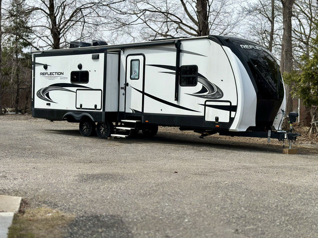 2022 Grand Design 297RSTS Luxury Sleeps 4 in Cars & Trucks in Mississauga / Peel Region